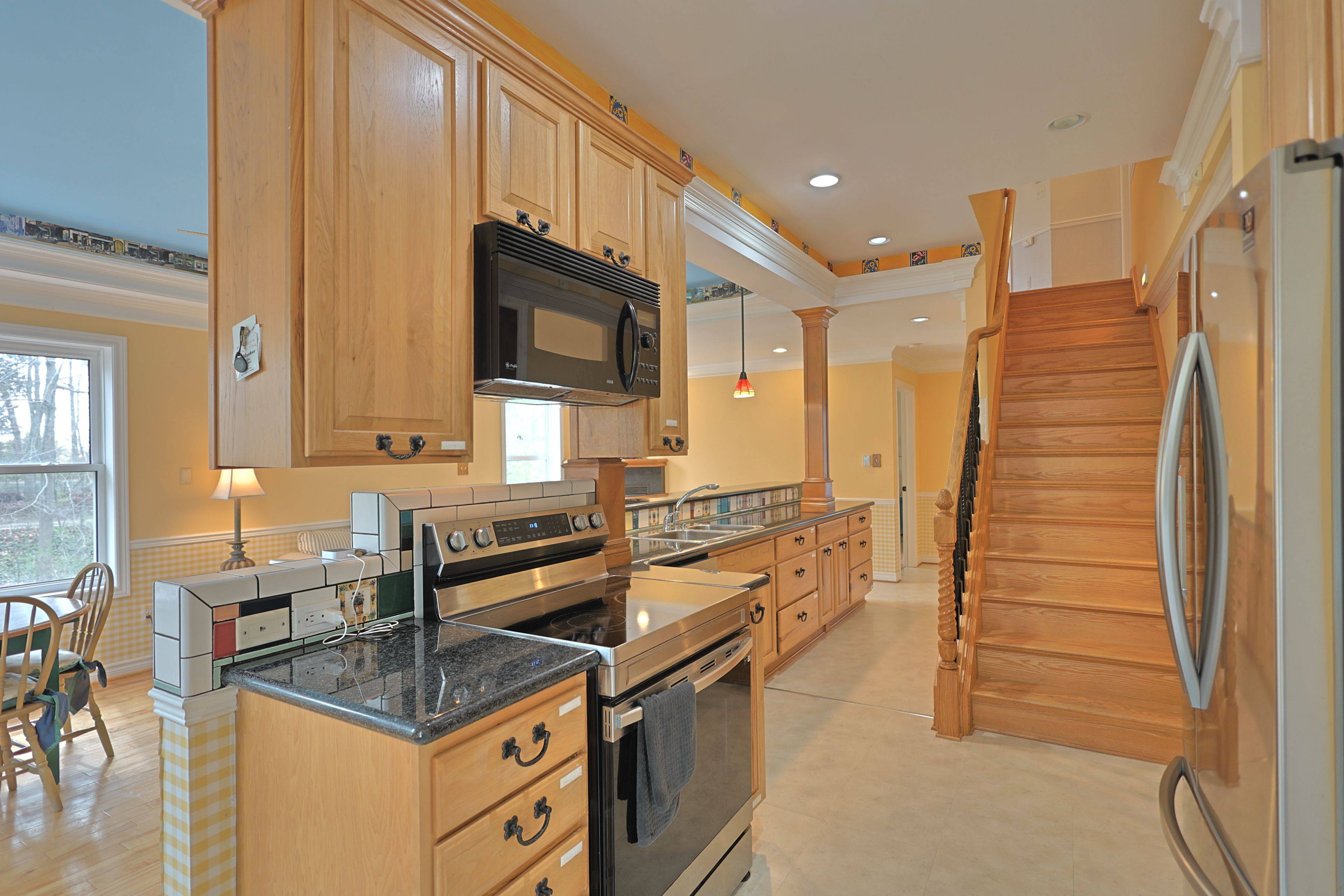 5 PHILLIP ST, South Huron, ON N0M 1T0