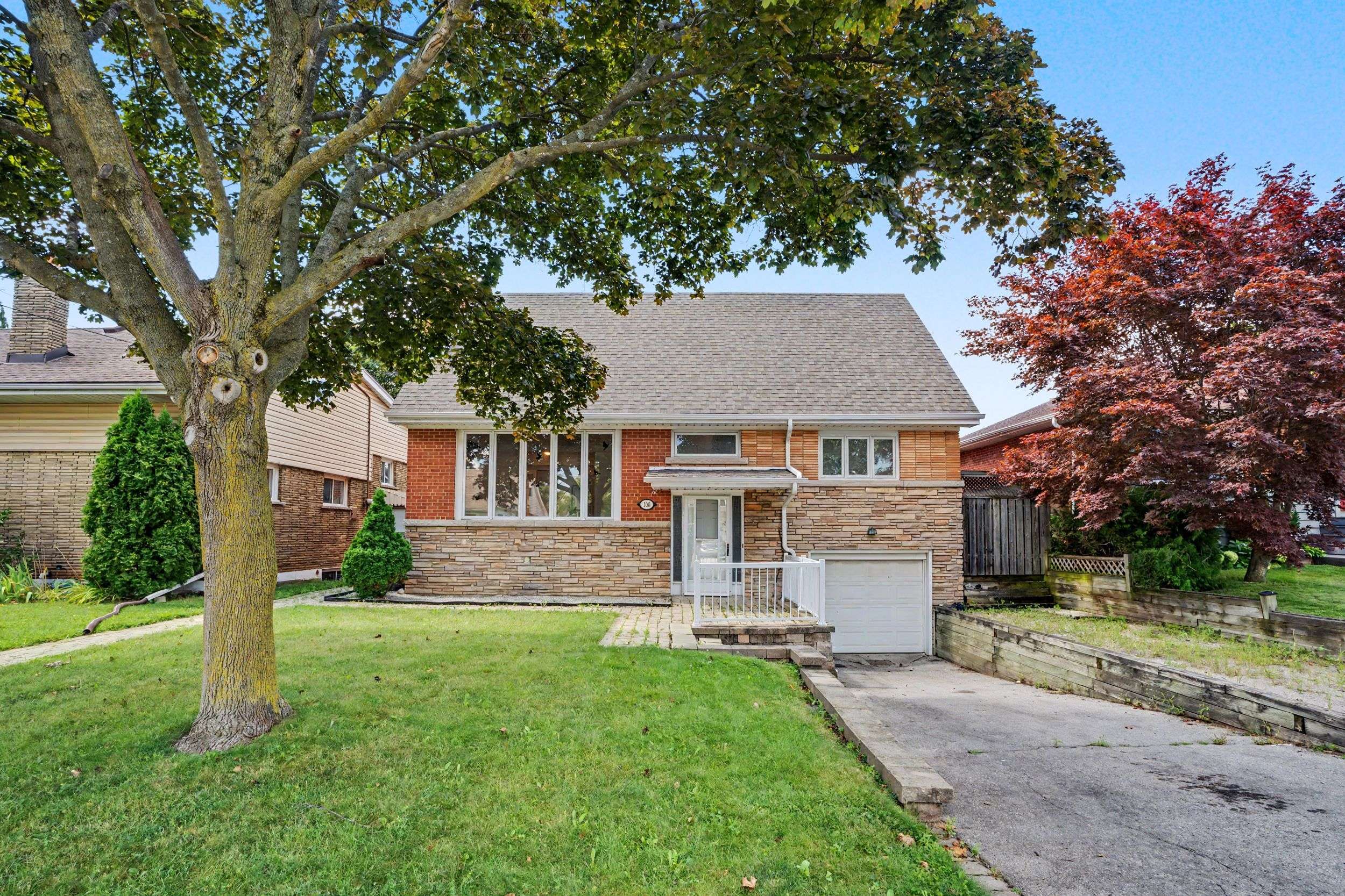 100 Hardale CRES, Hamilton, ON L8T 1Y3
