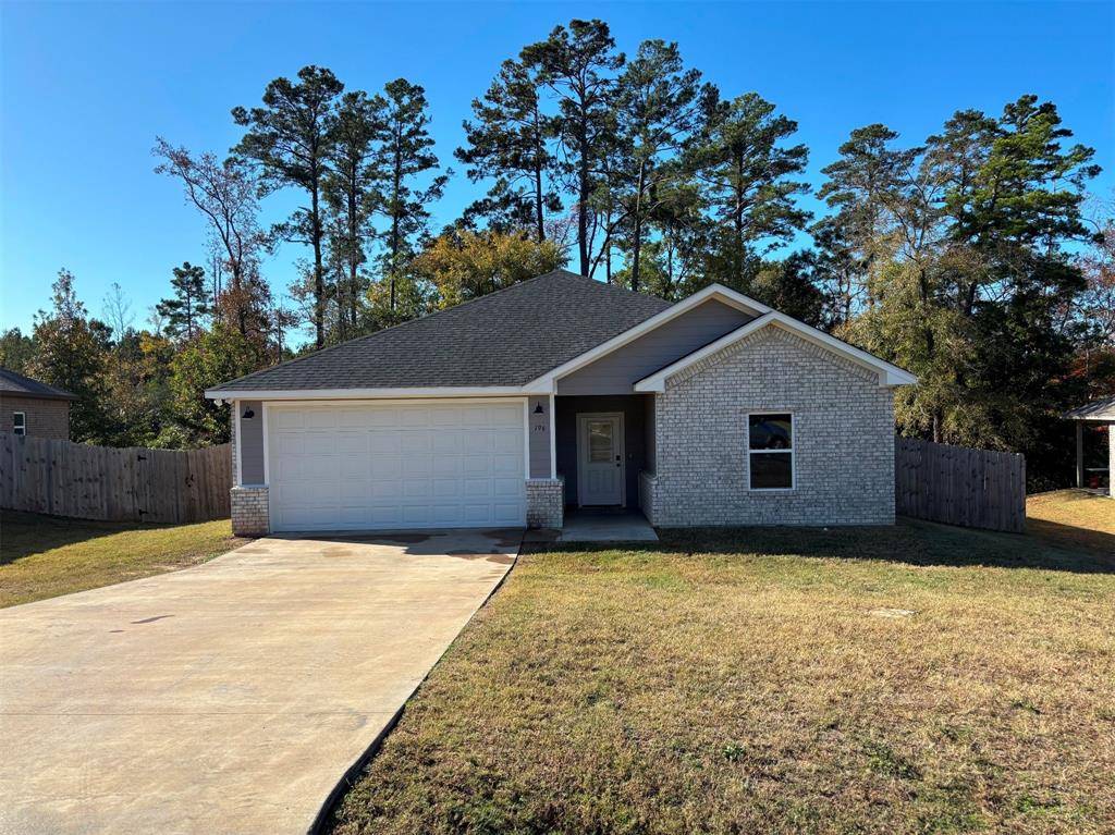 196 Twisted Oaks Drive, Rusk, TX 75785