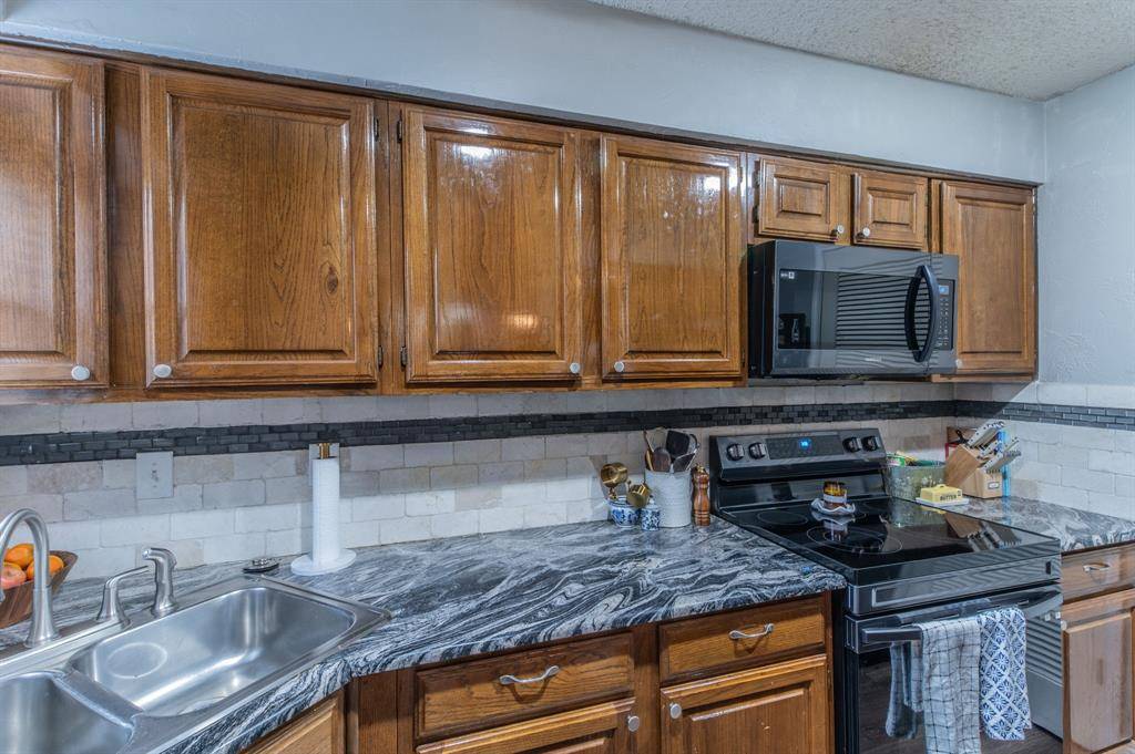 1901 Cloisters Drive #914, Arlington, TX 76011