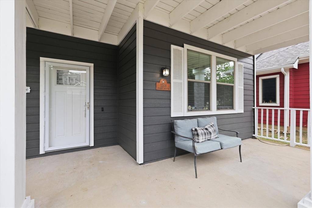 1208 Spanish Moss Drive, Savannah, TX 76227