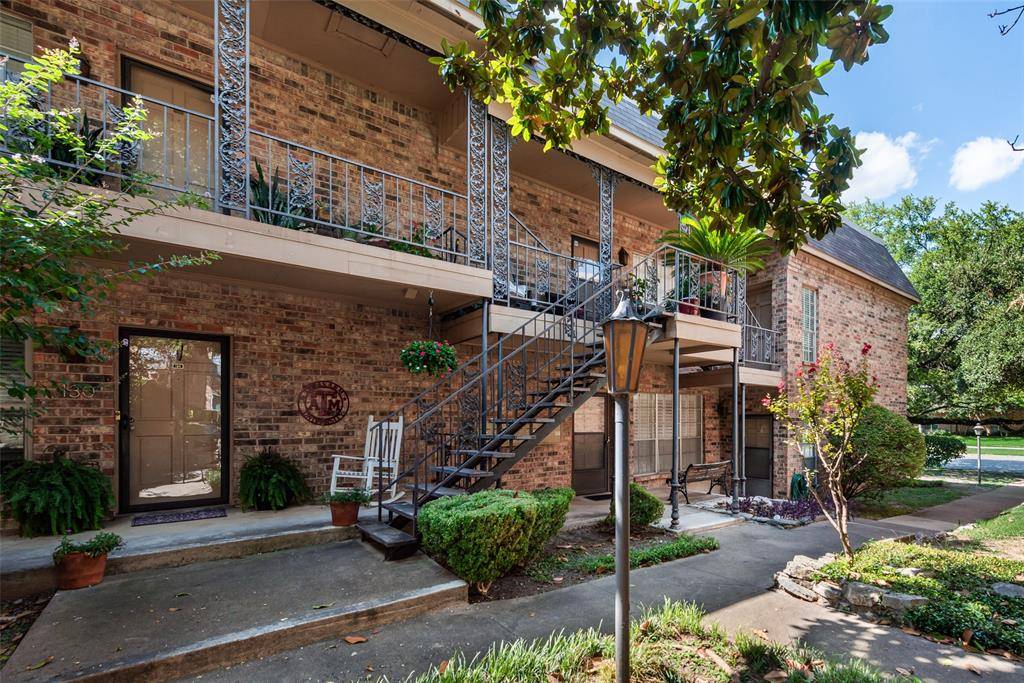 4349 Bellaire Drive S #228S, Fort Worth, TX 76109
