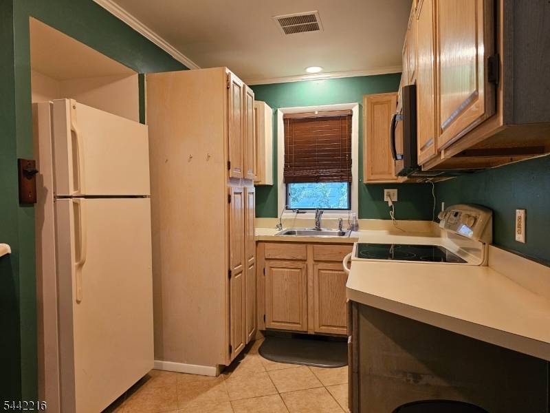 22 Amherst Way, Hopatcong Boro, NJ 07843
