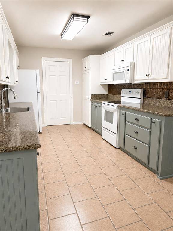 271 VZ County Road 1213, Canton, TX 75103