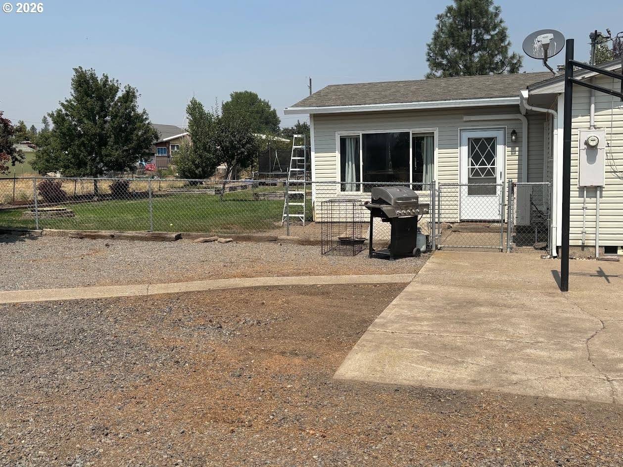 160 S 17th st, Elgin, OR 97827
