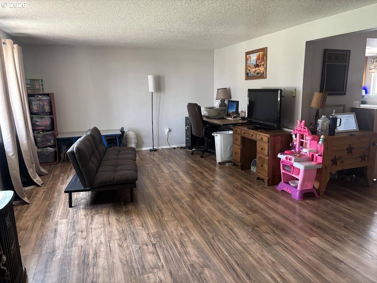 160 S 17th st, Elgin, OR 97827