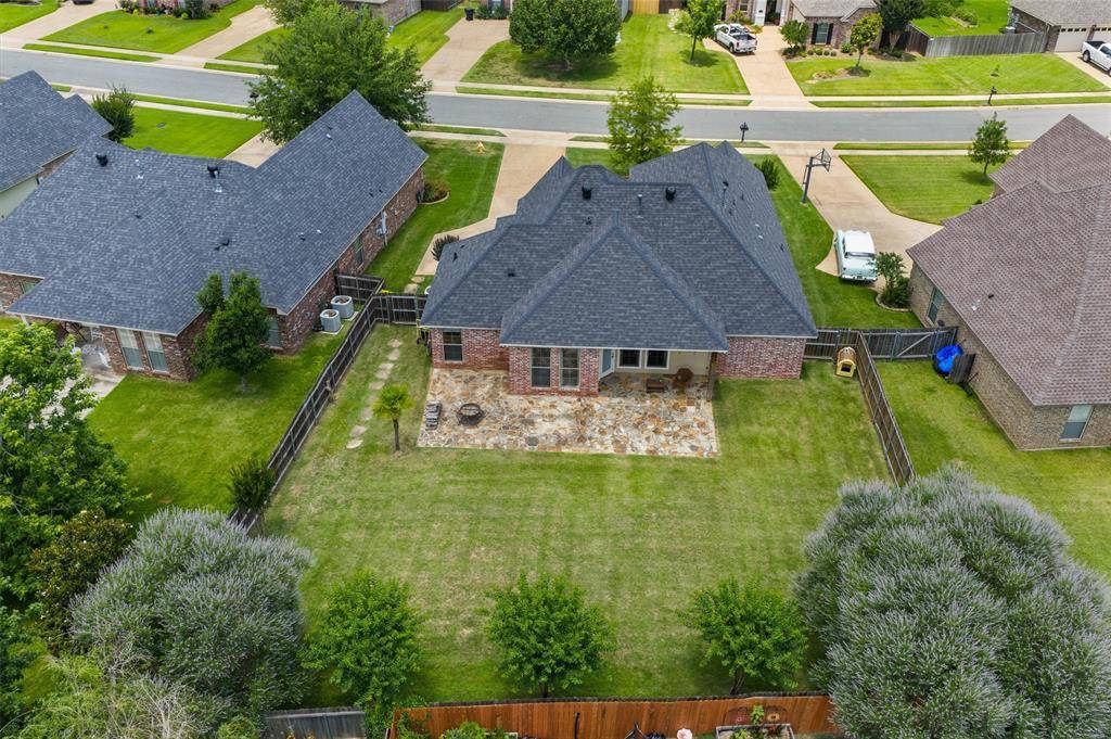 407 Carnaby Court, Bossier City, LA 71111