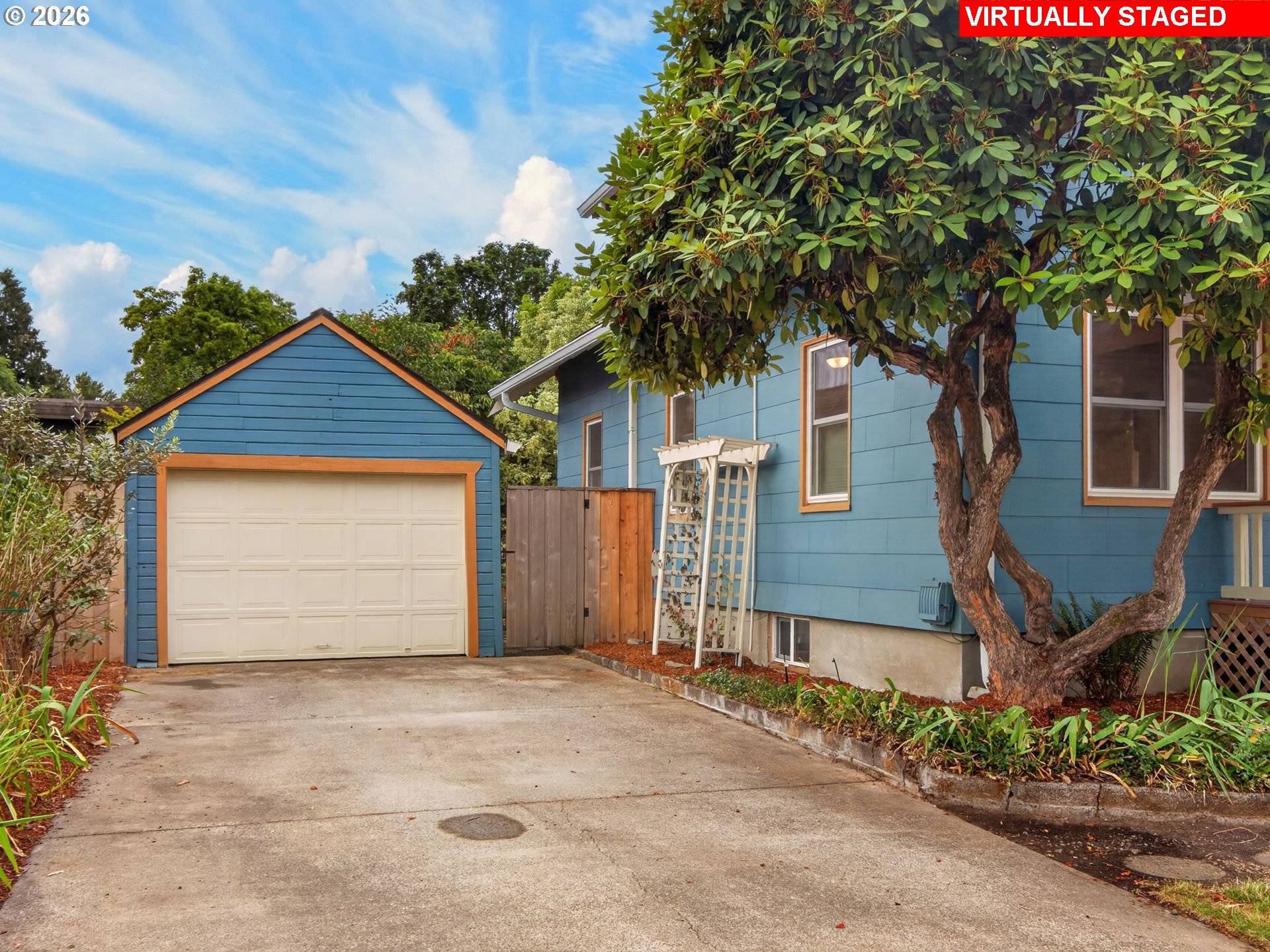 245 W BERKELEY ST, Gladstone, OR 97027