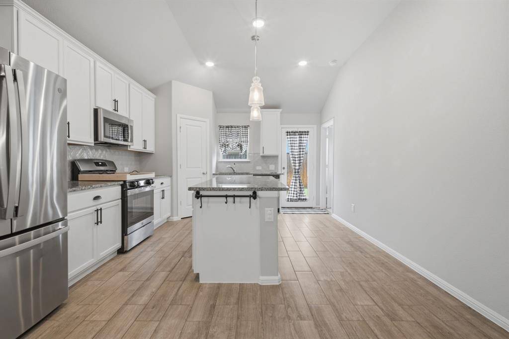 14136 Danesdale Drive, Pilot Point, TX 76258