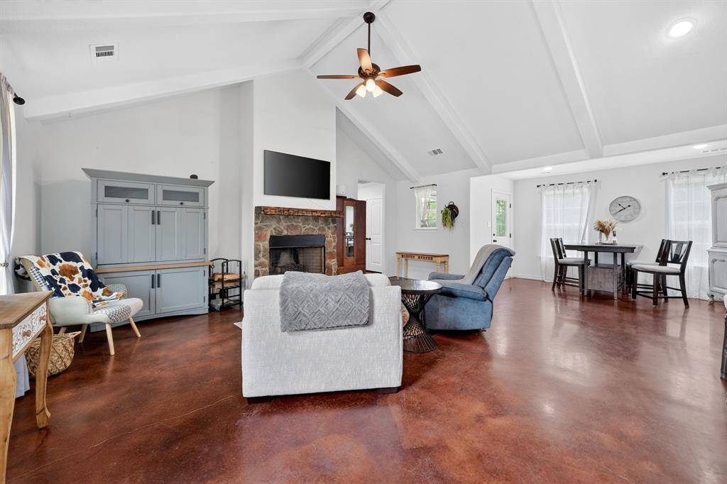 5198 County Road 2507, Caddo Mills, TX 75135