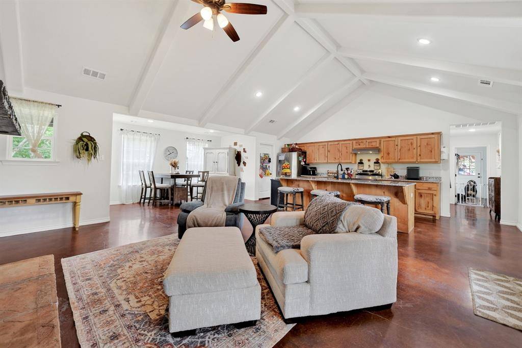 5198 County Road 2507, Caddo Mills, TX 75135