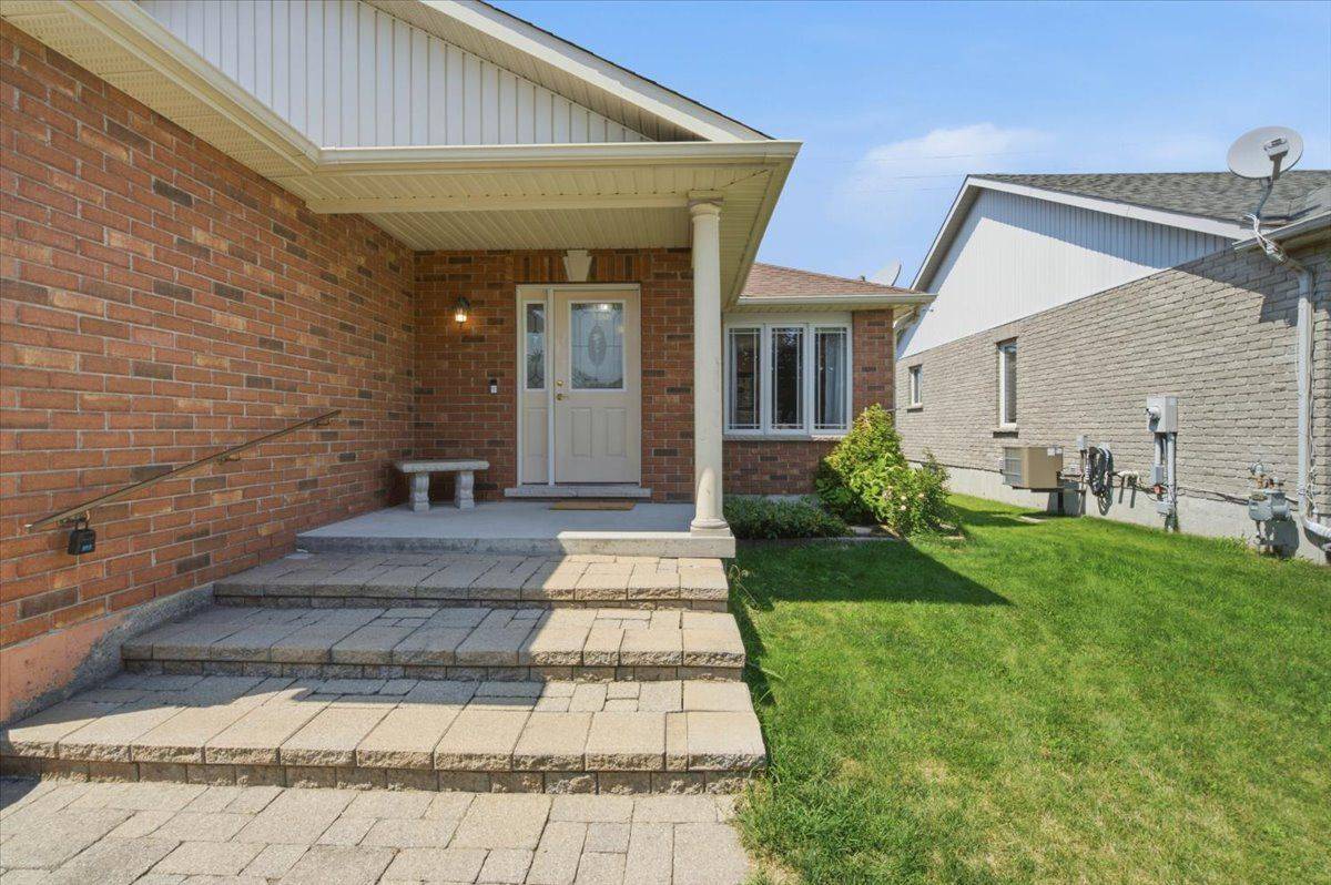 55 Gavey ST, Belleville, ON K8N 0L8
