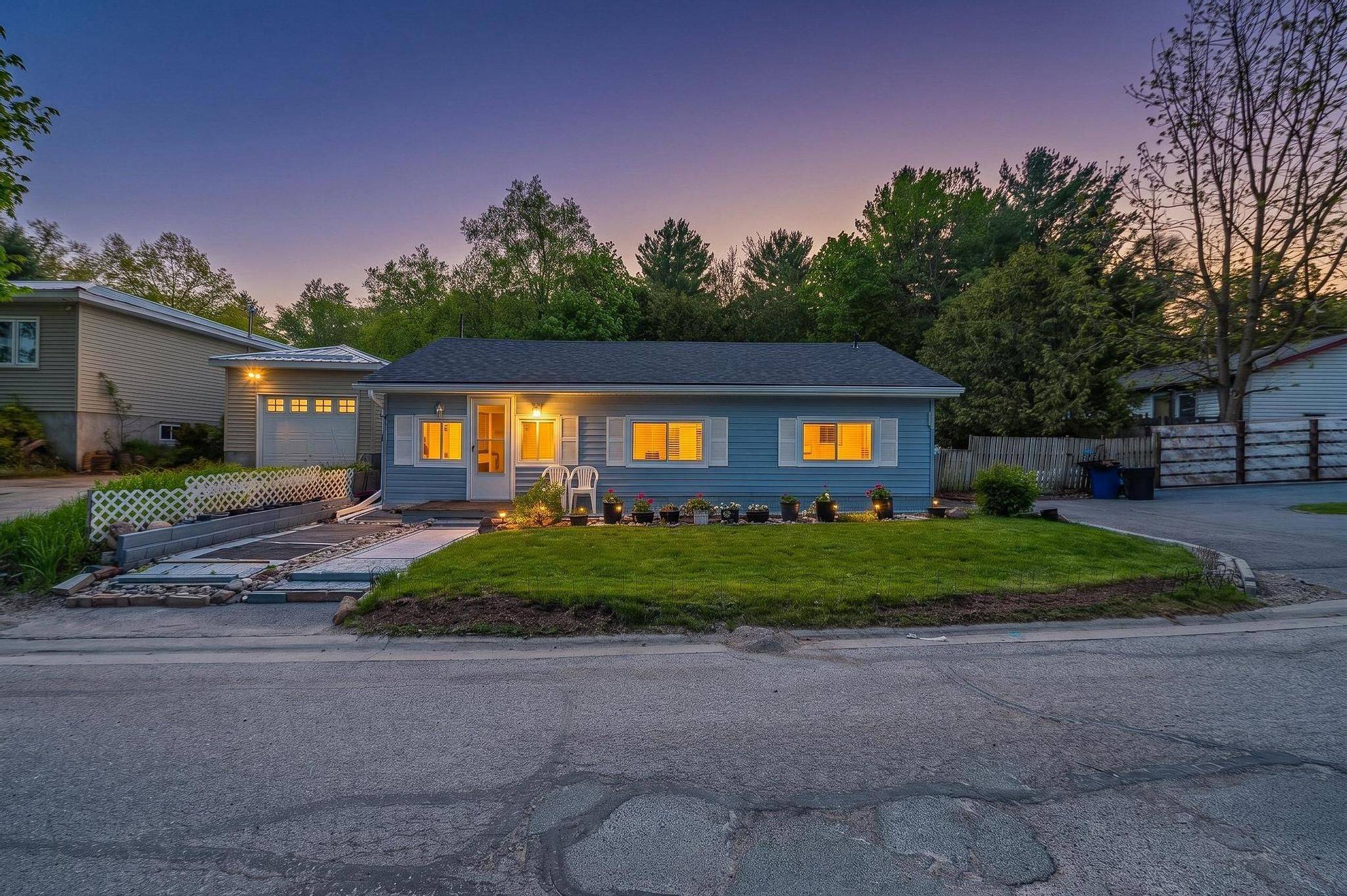 7069 Waverly ST, Hamilton Township, ON K9A 4K1
