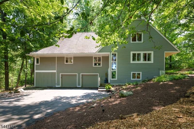 30 Poor Farm Rd, Hopewell Twp., NJ 08534