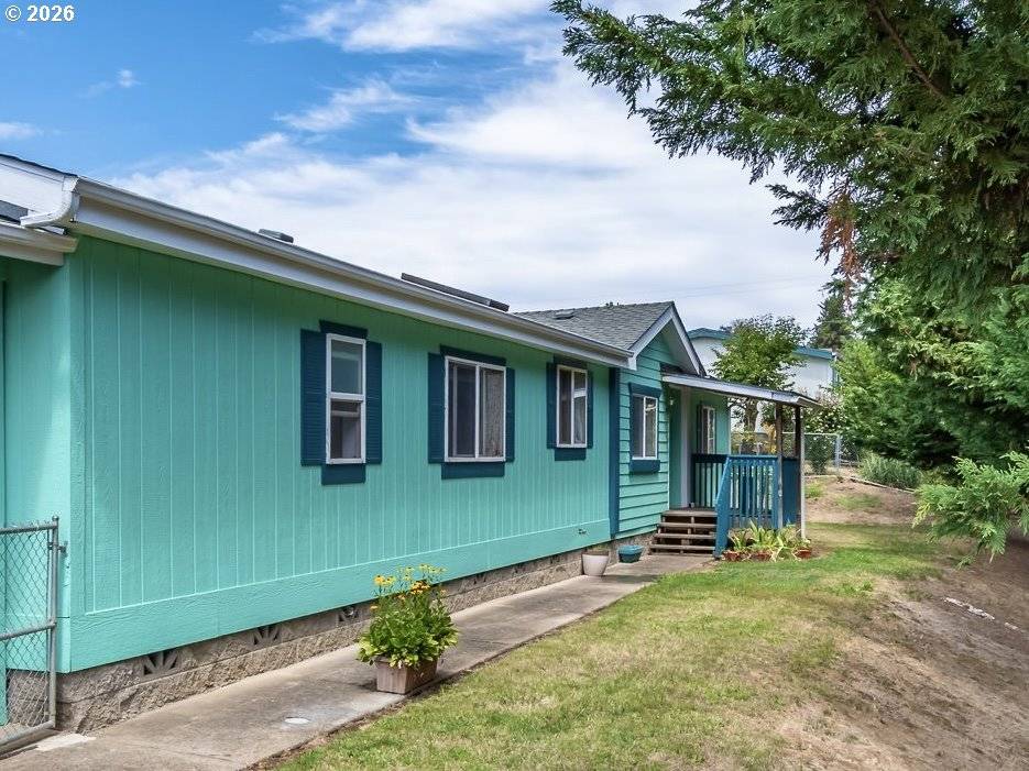 135 LIGHT CT, Roseburg, OR 97471