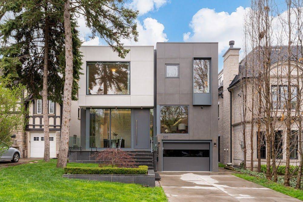 307 Richview AVE, Toronto C03, ON M5P 3G4