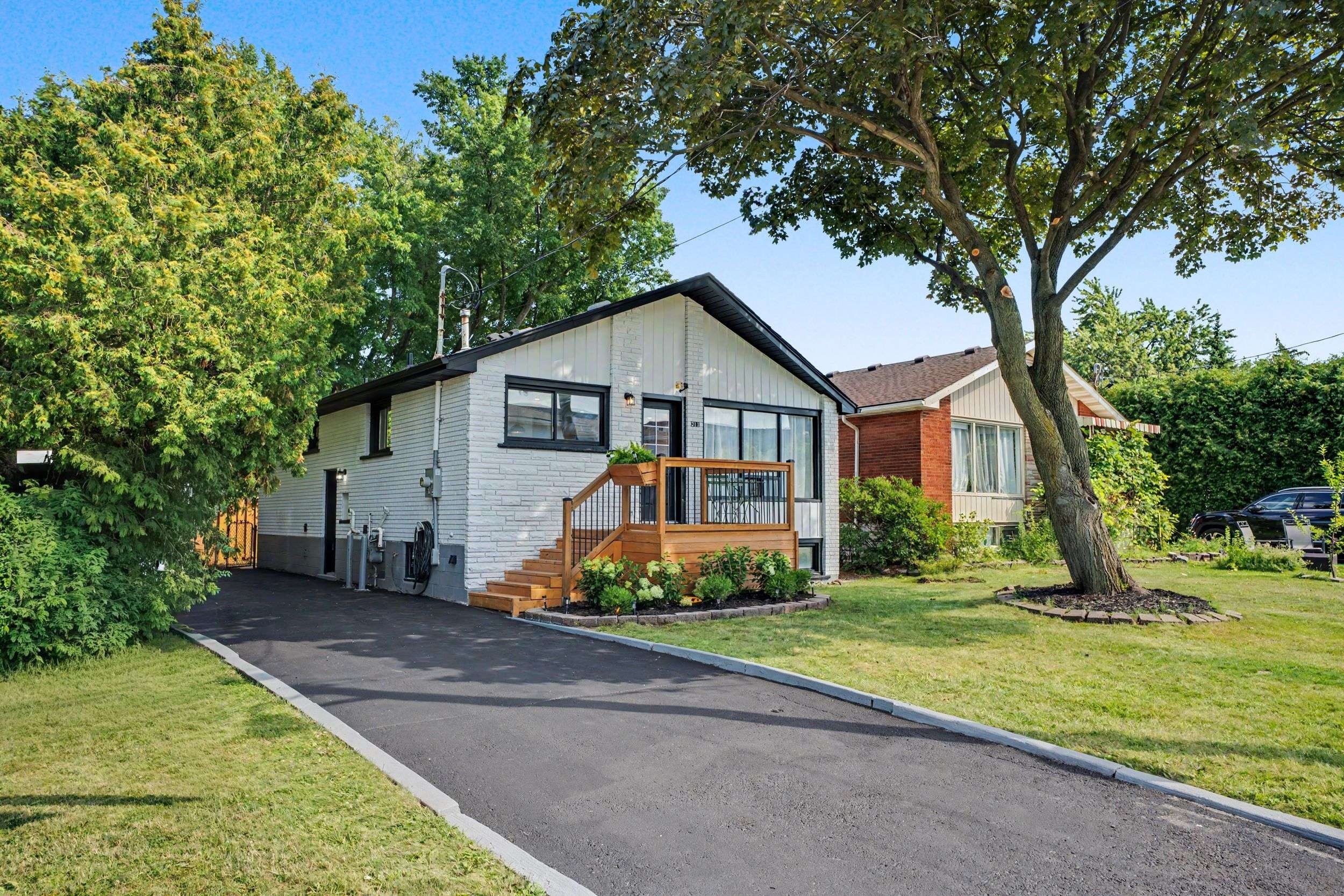 311 East 14th ST, Hamilton, ON L9A 4C1