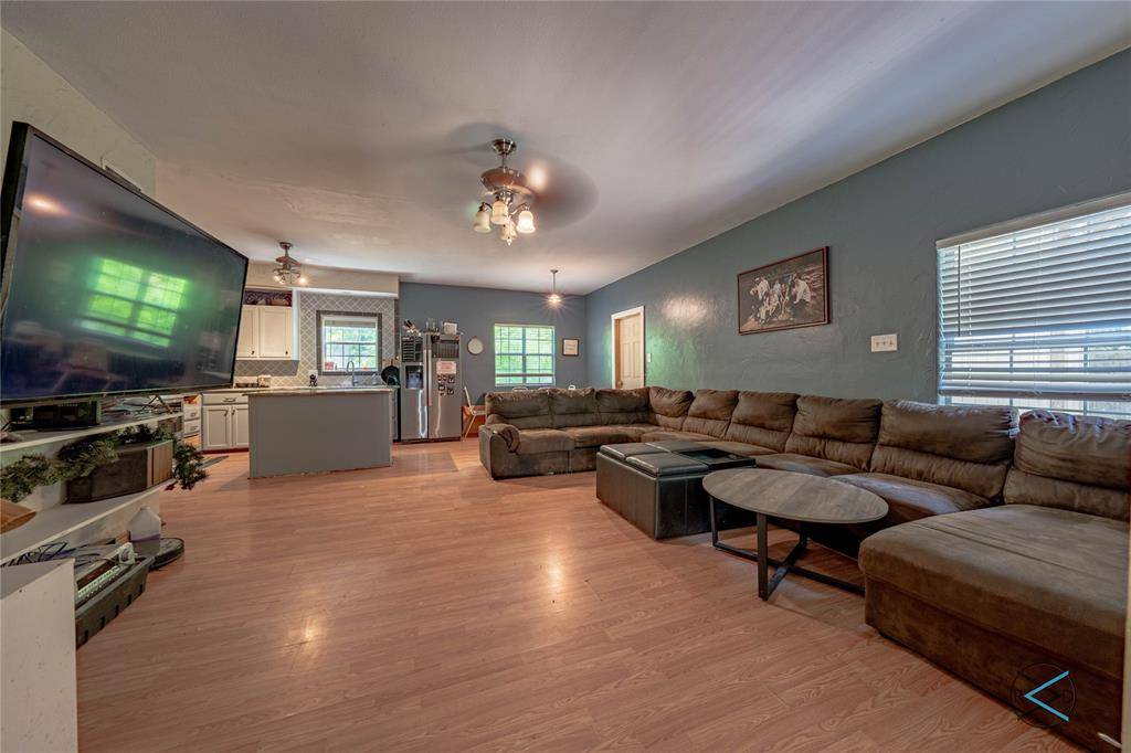 114 Lakeway Lane, Gun Barrel City, TX 75156