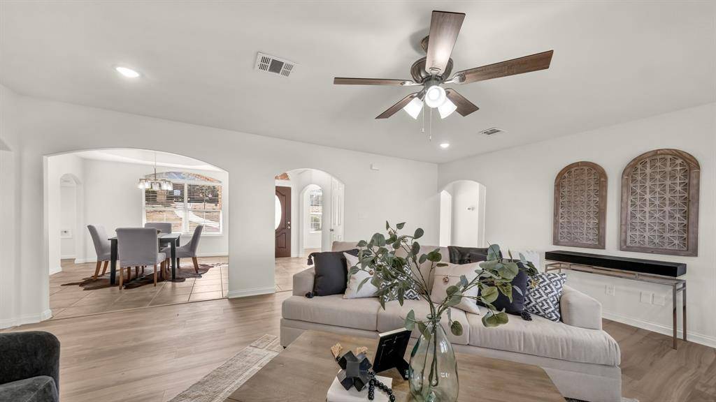 1735 Woodridge Court, Aledo, TX 76008
