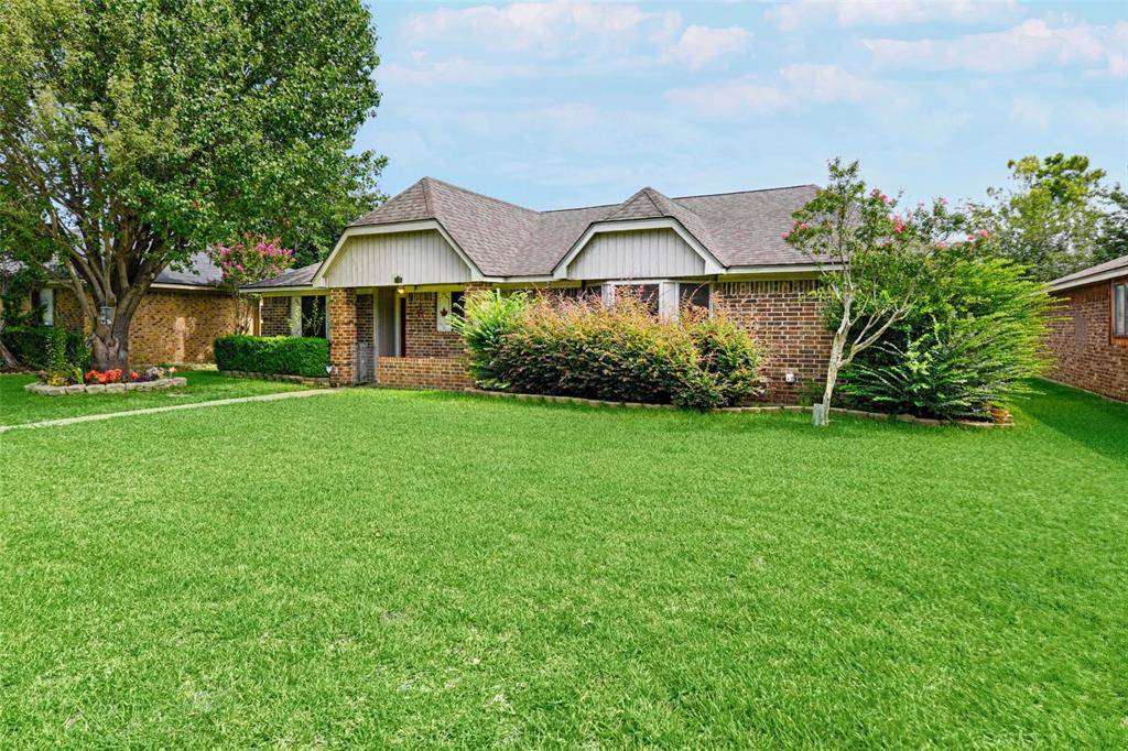 923 Courtney, Mesquite, TX 75150