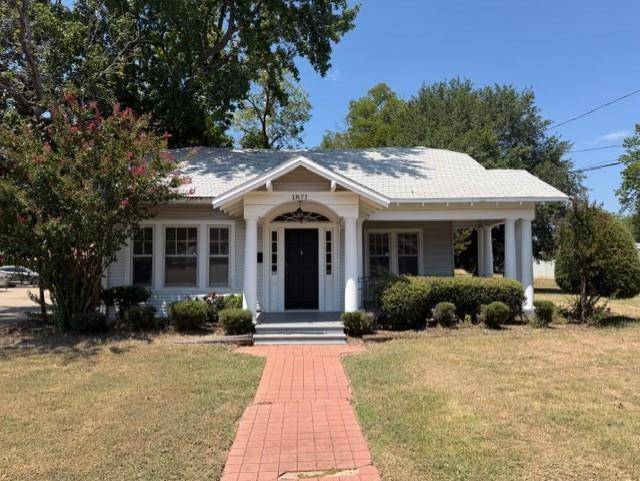 1821 Lamar Avenue, Paris, TX 75460