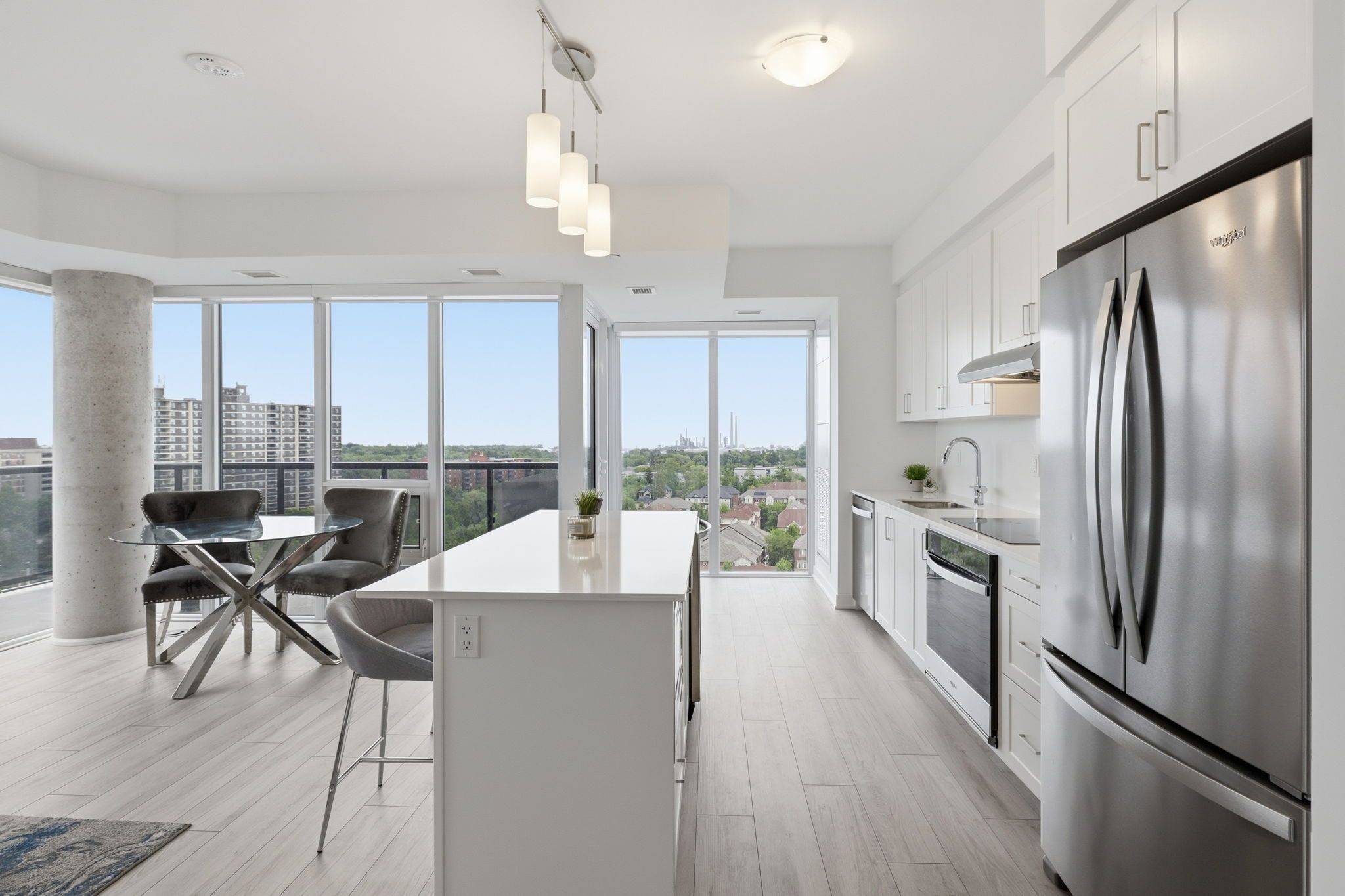 1035 Southdown RD #1204, Mississauga, ON L5J 0A2