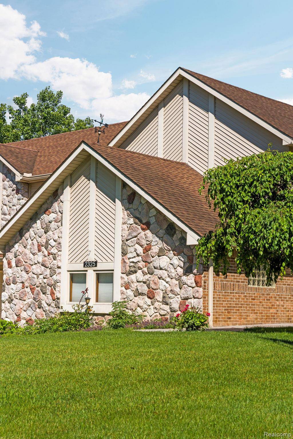 2325 7 Mile RD, Northfield Township, MI 48178