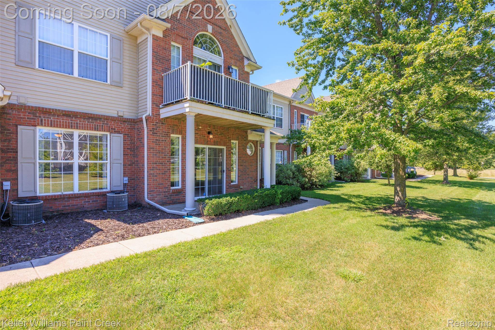 34593 Northrup DR, Chesterfield Township, MI 48047