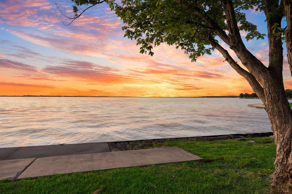 506 Terry Lane, Heath, TX 75032