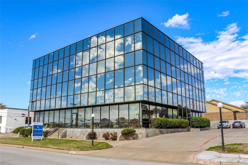 6750 Locke Avenue, Fort Worth, TX 76116