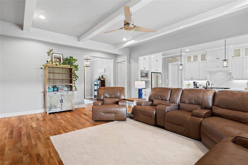 1024 Henry Way, Springtown, TX 76082