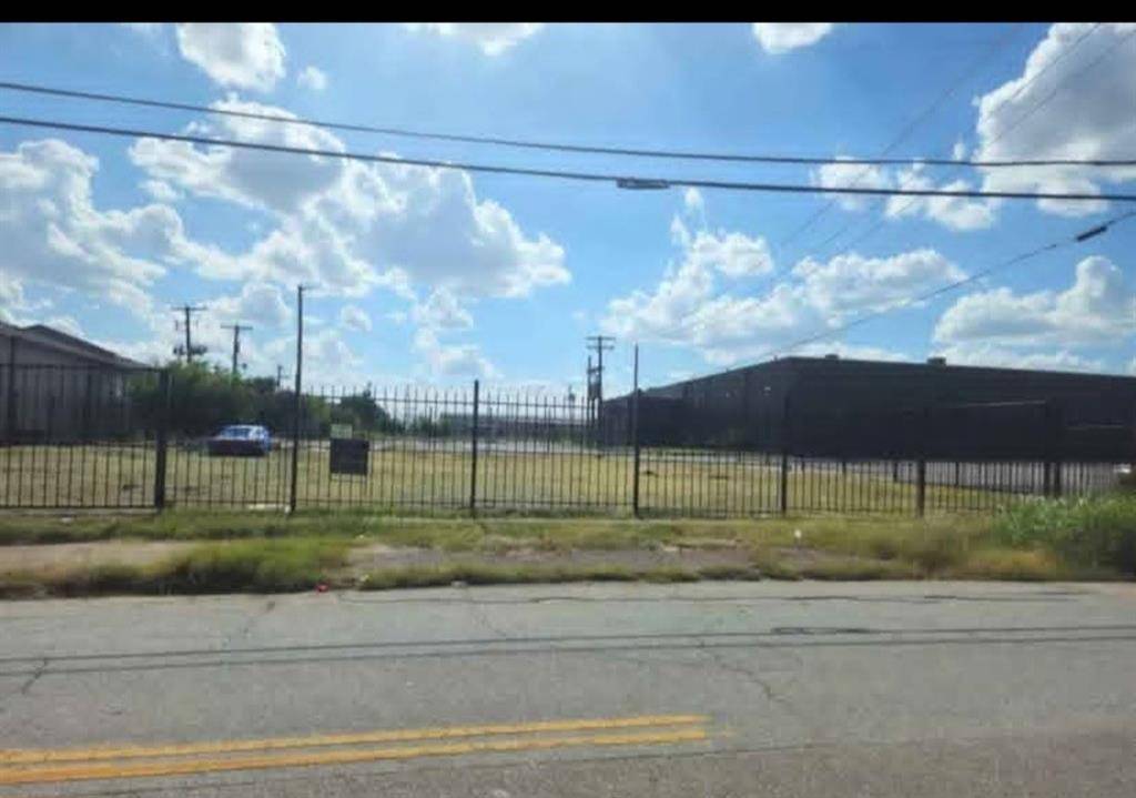 503 SW 23rd Street, Grand Prairie, TX 75051