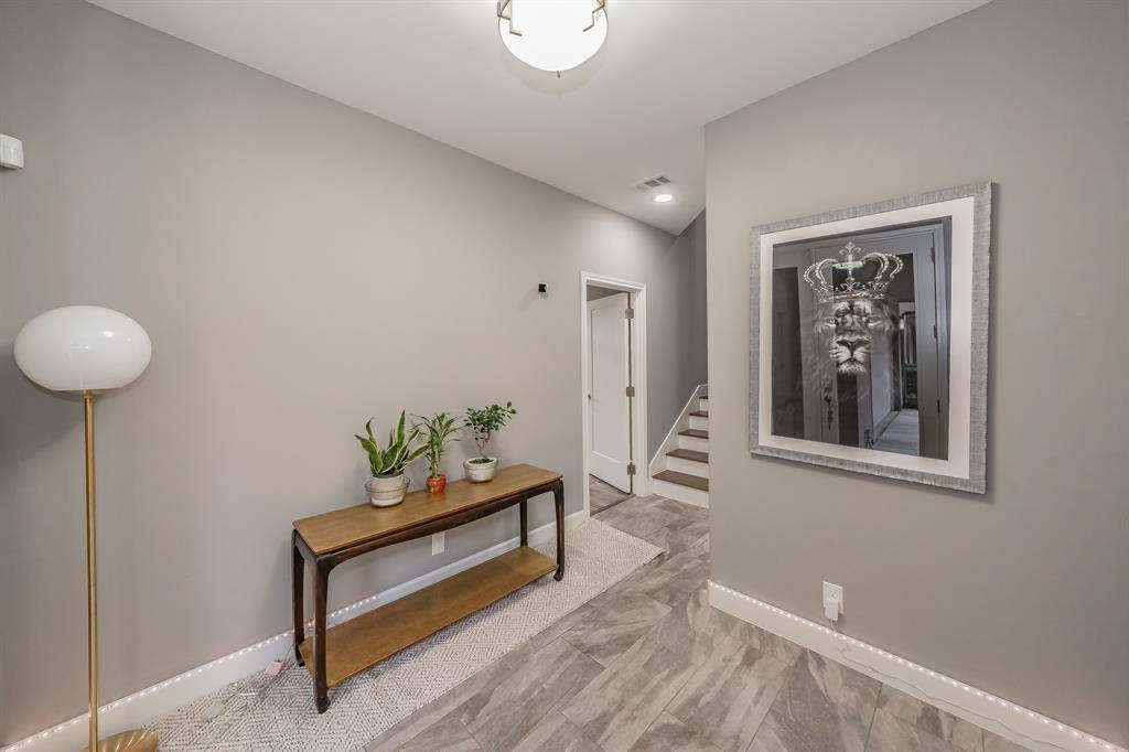 1717 Annex Avenue #302, Dallas, TX 75204
