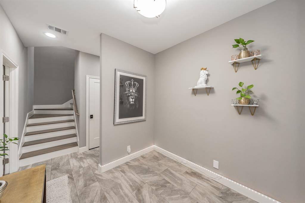 1717 Annex Avenue #302, Dallas, TX 75204