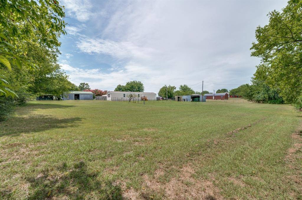 9495 Brittany Hill Road, Sanger, TX 76266