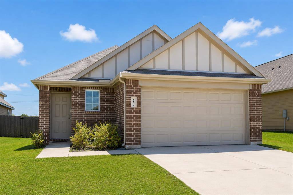 1137 Takeoff Avenue, Fort Worth, TX 76131