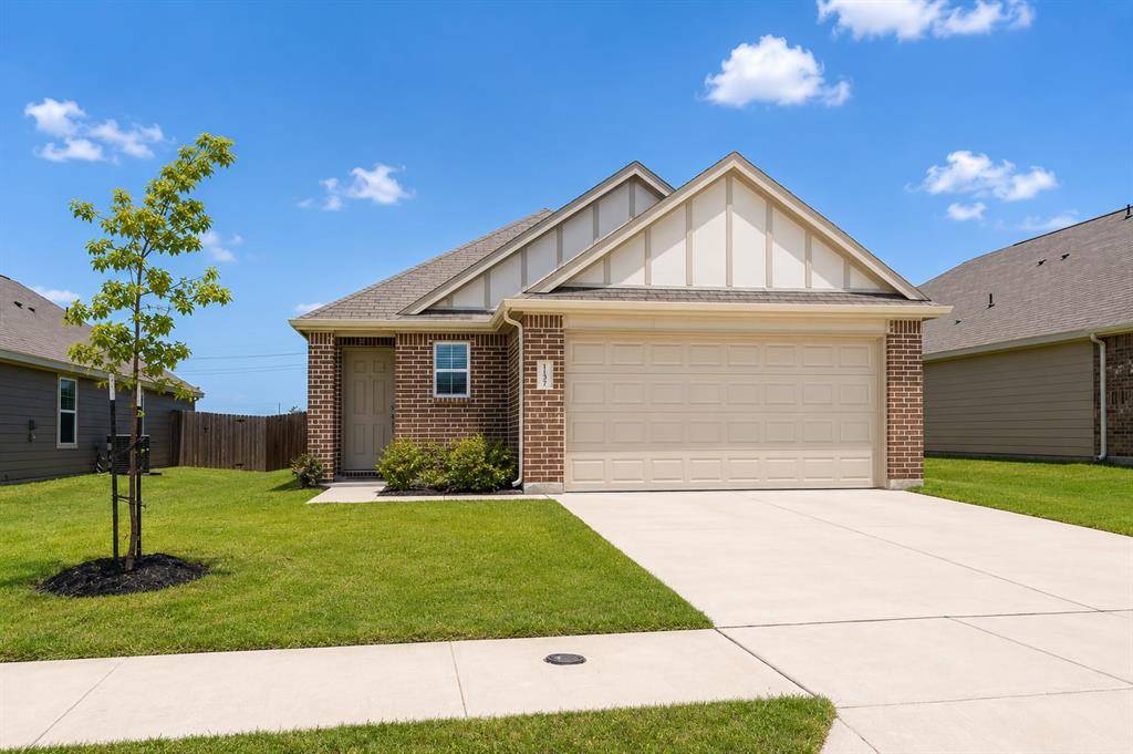 1137 Takeoff Avenue, Fort Worth, TX 76131