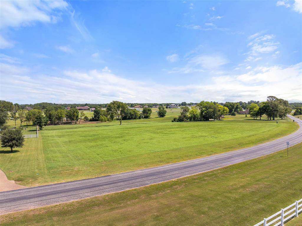 23050 Bridle View Drive, Lindale, TX 75771