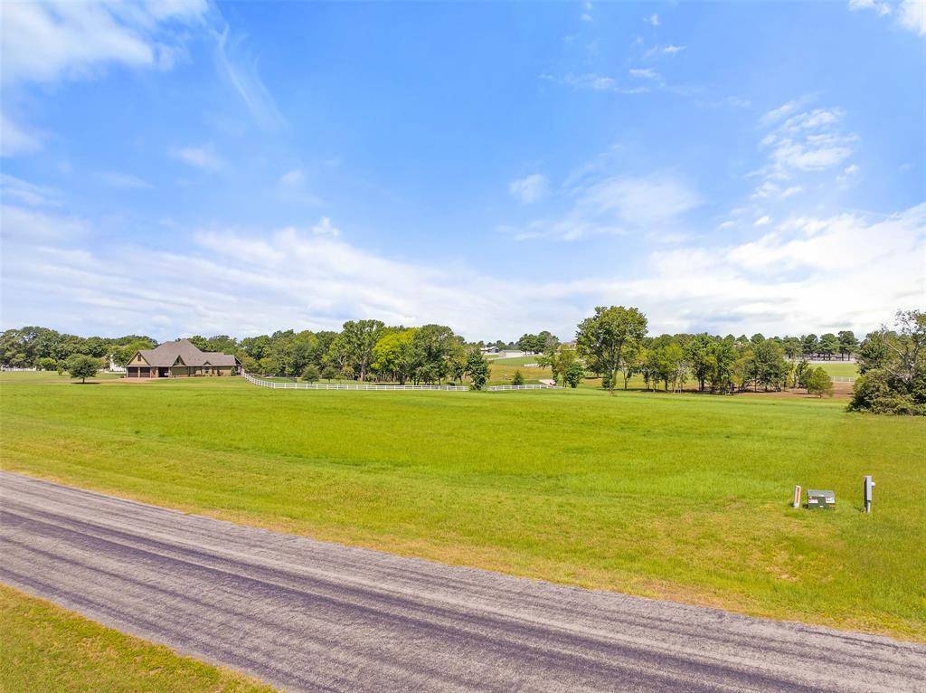 23050 Bridle View Drive, Lindale, TX 75771