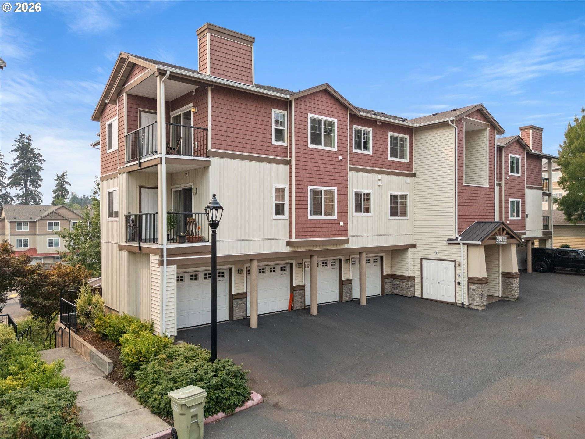 590 NW LOST SPRINGS TER #401, Portland, OR 97229