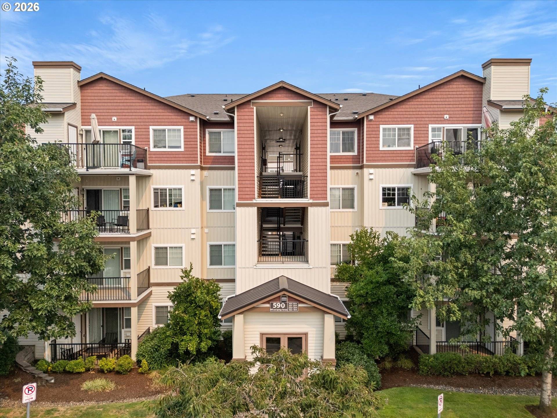 590 NW LOST SPRINGS TER #401, Portland, OR 97229