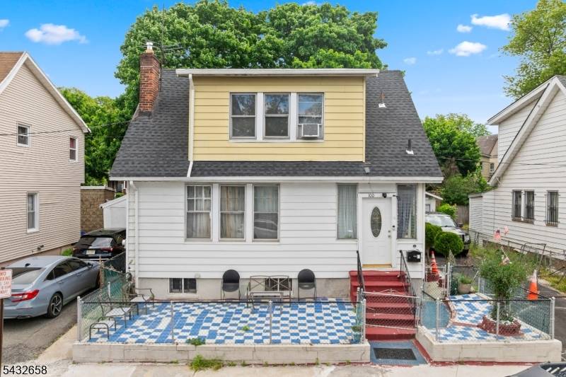 100 Montgomery Ave, Irvington Twp., NJ 07111