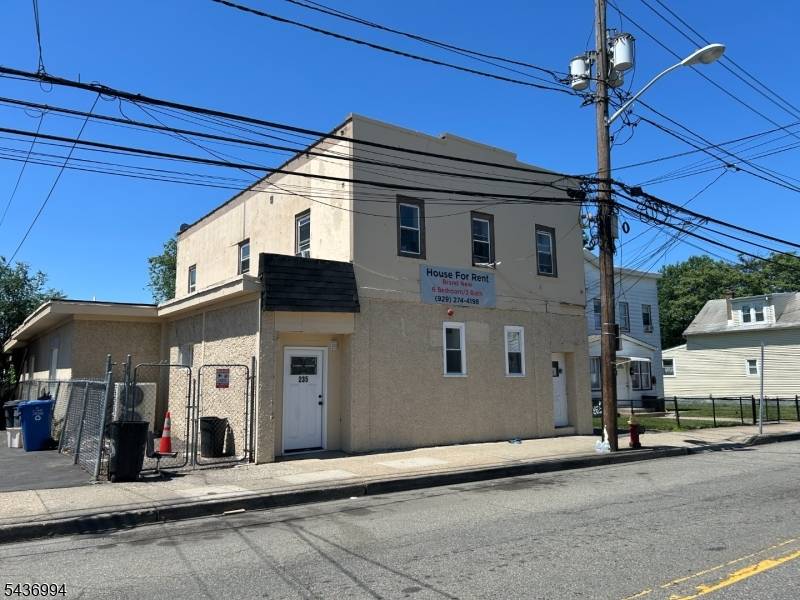 235 Preakness Ave, Paterson City, NJ 07502