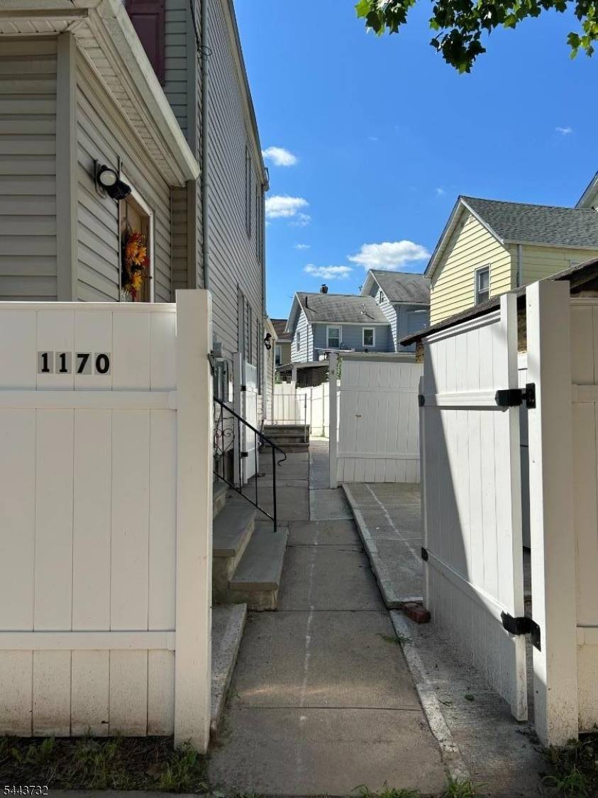 1170 Broad St, Rahway City, NJ 07065