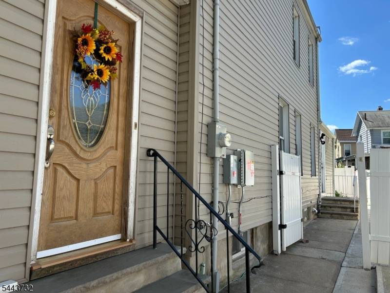 1170 Broad St, Rahway City, NJ 07065