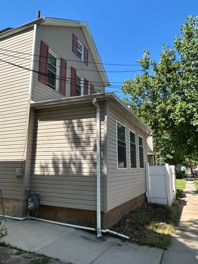 1170 Broad St, Rahway City, NJ 07065