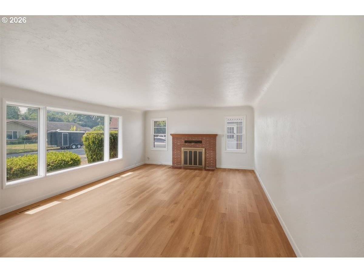 815 Church ST, Woodburn, OR 97071