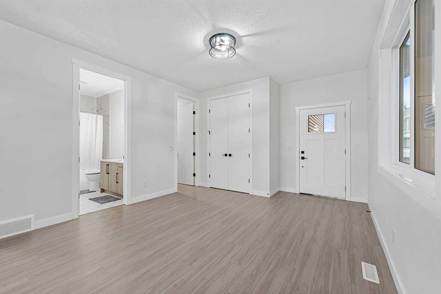 177 Saddlelake TER NE, Calgary, AB T3J 2E8