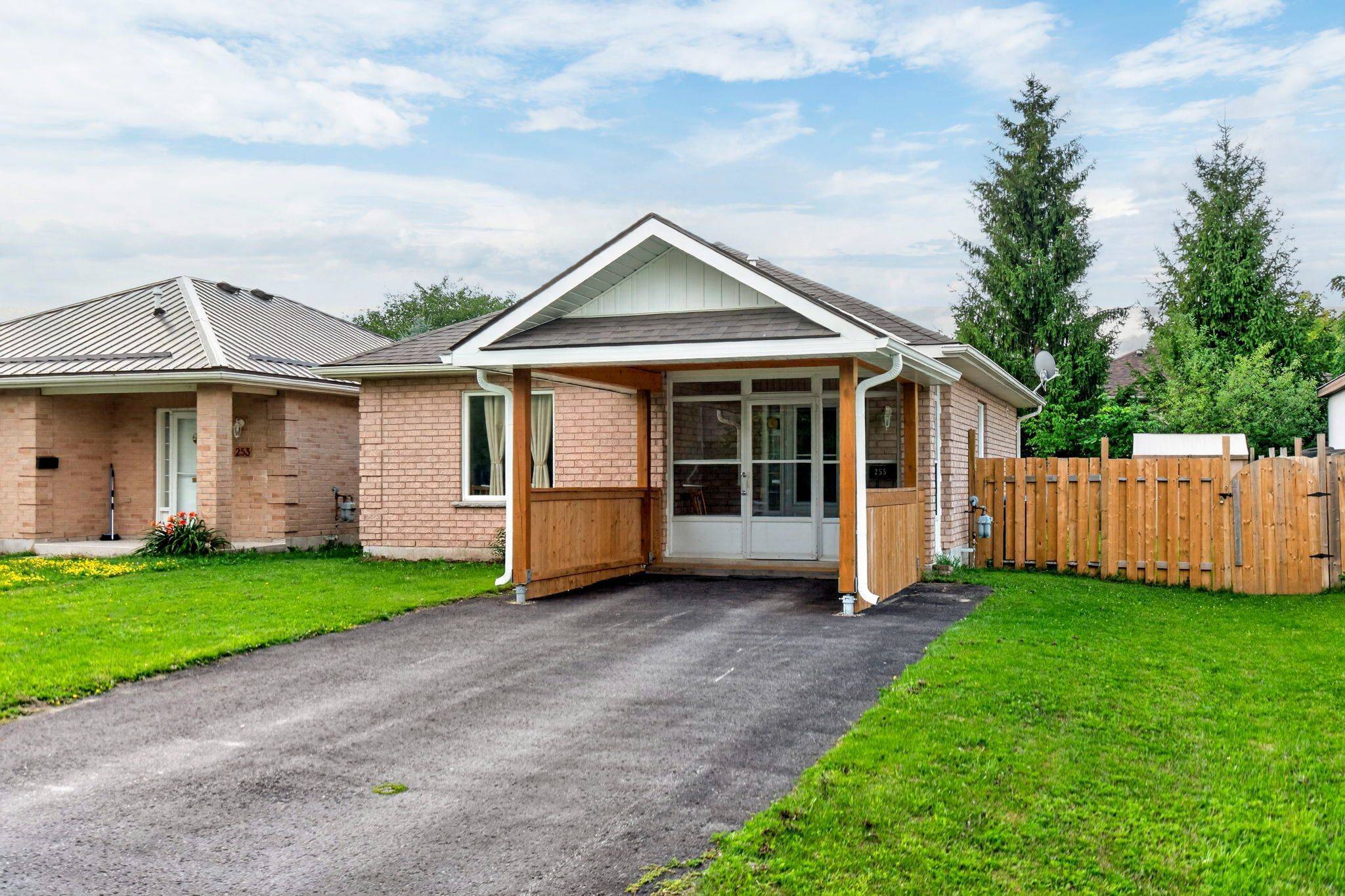 255 Yonge ST, Midland, ON L4R 2B1