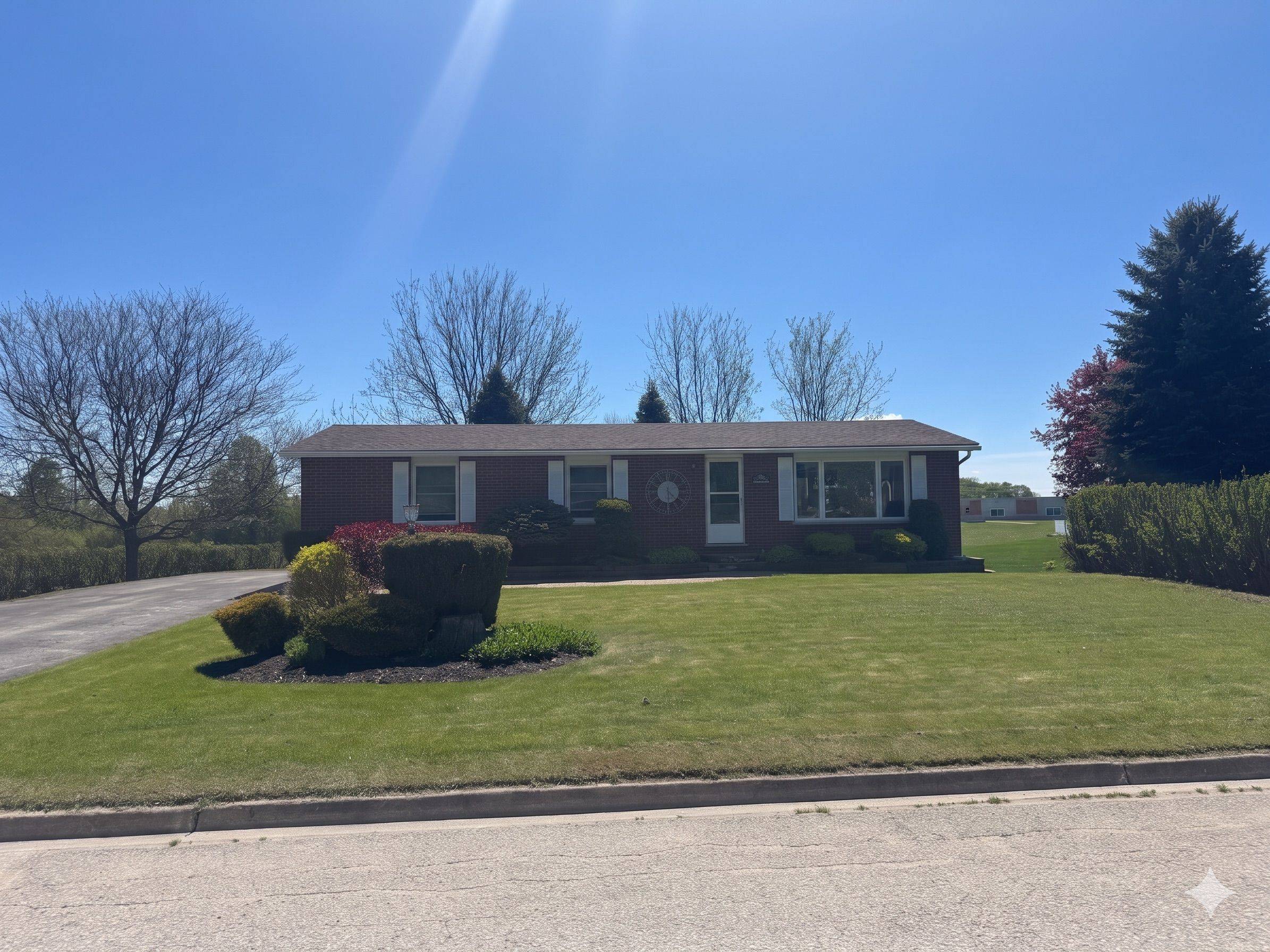 284 MANOR RD, North Huron, ON N0G 2W0